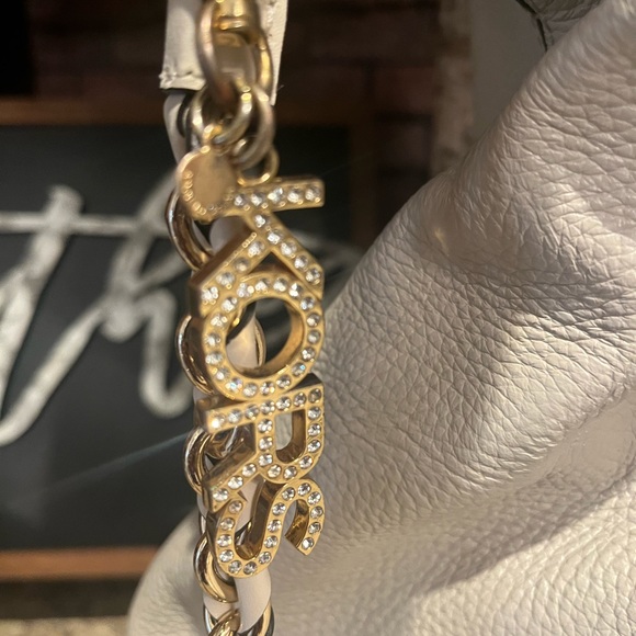 MICHAEL KORS handbag- white $75 w/ bag charm - Picture 7 of 10